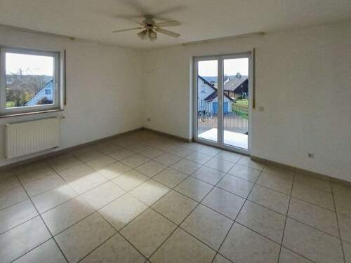 Schlafzimmer OG - mit Zugang Balkon - 