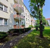 Hoch oben mit Blick ins Grüne - 298,00&nbsp;EUR Kaltmiete, ca.&nbsp; 48,80&nbsp;m&sup2;&nbsp;Wohnfl&auml;che in Merseburg (PLZ: 06217)