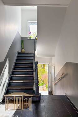 Treppenhaus - Etagenwohnung mit 73,40 m&sup2; in Wuppertal / Nützenberg zum Kaufen