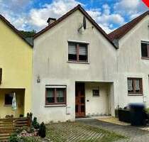 Gepflegtes Reihenmittelhaus - 209.000,00&nbsp;EUR Kaufpreis, ca.&nbsp; 116,00&nbsp;m&sup2;&nbsp;Wohnfl&auml;che in Glashütte (PLZ: 01768) Schlottwitz