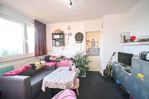 Wohnzimmer - Etagenwohnung mit 32,80 m&sup2; in Rodgau zum Kaufen