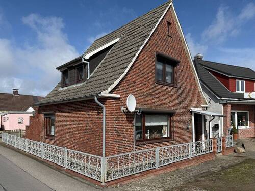Seitliche Frontansicht - 3 Zimmer Einfamilienhaus in Nordstrand