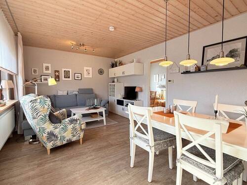 Wohn- und Esszimmer im Erdgeschoss - 