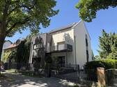 Außenansicht - Exklusiver Erstbezug: Luxus Hausfeeling auf 2 Ebenen mit EBK, Garten, Garage & moderner Technologie