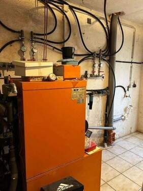 .. mit Ölzentralheizung ! - 