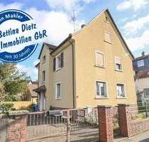 DIETZ: 2-Familienhaus mit ausgebautem Dachgeschoss - Zentrale Lage im Mischgebiet von Babenhausen!