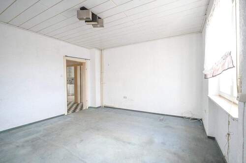 Schlafzimmer 1 von 1 EG - 