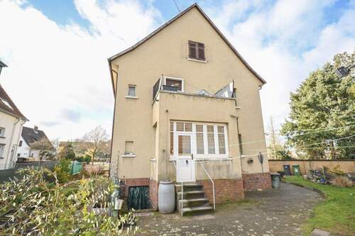 Hinteransicht - 6 Zimmer Mehrfamilienhaus, Wohnhaus zum Kaufen in Babenhausen