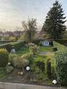 Blick in den Garten - 5 Zimmer Doppelhaushälfte zum Kaufen in Köln