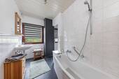 Badezimmer Dachgeschoss - 