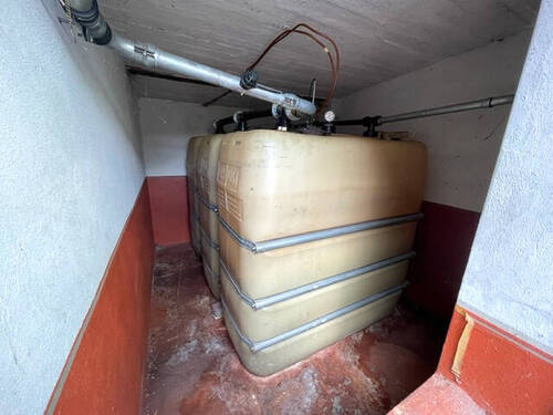 Öltanklager im Nebengebäude - 