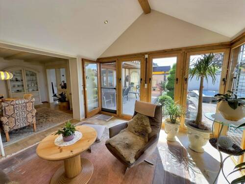 Loggia - Einfamilienhaus mit 309,00 m&sup2; in Bergatreute zum Kaufen