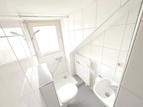 Badezimmer - 2 Zimmer Etagenwohnung in Trier