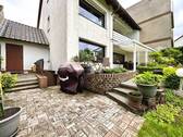 Rückansicht mit Terrasse - 
