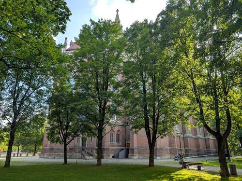 Heilig-Kreuz-Kirche - 