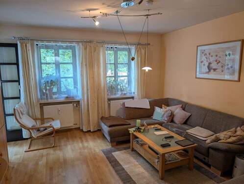 Wohnzimmer 1 - 6 Zimmer Mehrfamilienhaus, Wohnhaus zum Kaufen in München