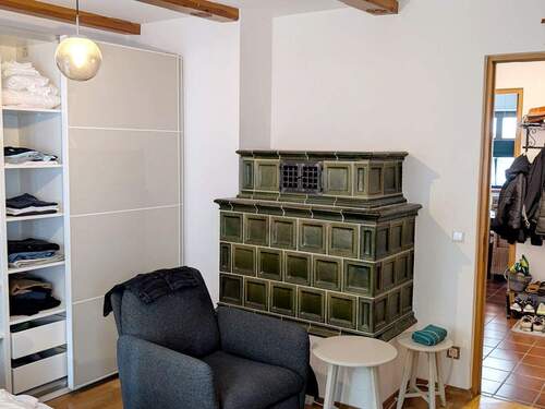 Kachelofen - 6 Zimmer Mehrfamilienhaus, Wohnhaus in München