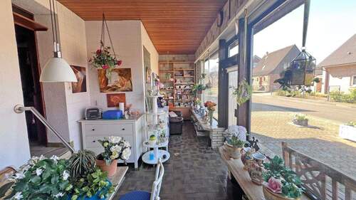 ehemaliger Blumenladen - 4 Zimmer Einfamilienhaus in Kamp-Lintfort