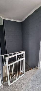 Abgang zum Untergeschoß.jpg - 3 Zimmer Einfamilienhaus in Leverkusen