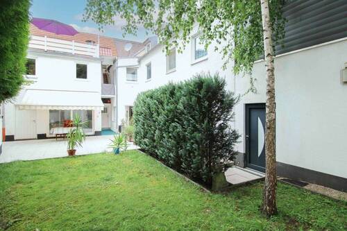 Innenhof - 3 Einheiten sofort: Modernisiertes Wohn- und Geschäftshaus in Citylage von Pfaffenhofen an der Ilm