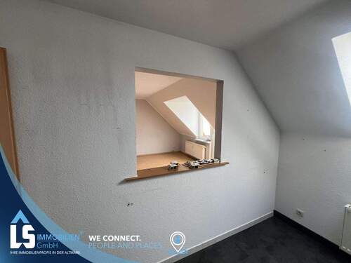 Durchreiche zur Küche - 3 Zimmer Etagenwohnung zur Miete in Dahlenwarsleben