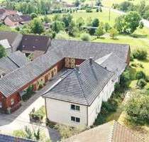 TRAUMHAFTER MÄRCHEN DREISEITENHOF + WOHNHAUS + WOHNUNG (18 PFERDEBOXEN MÖGLICH) oder BAUTRÄGEROBJEKT FÜR WOHNUNGSBAU oder GASTRO FACHWERK REITERHOF - Itzgrund Gleußen