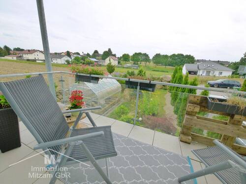Ansicht Balkon - Etagenwohnung mit 89,00 m&sup2; in Kipfenberg zur Miete
