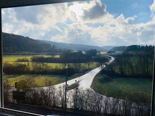 Bild 3 - 8 Zimmer Mehrfamilienhaus, Wohnhaus in Aidlingen