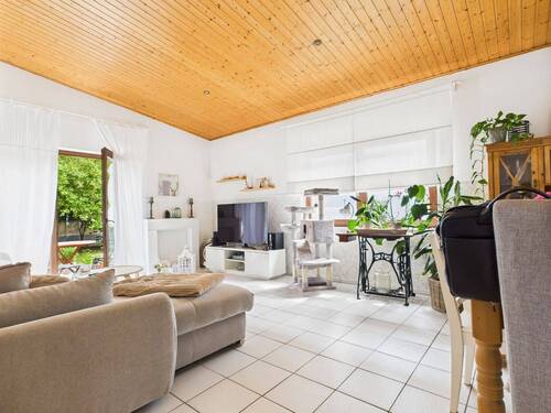 CAM05322G0-PR0012-STILL001.jpg - 