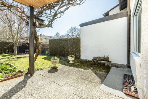 Blick auf die Terrasse - 