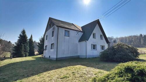 Außenansicht Wohnhaus - 