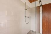 Badezimmer mit Walk-in Dusche - 