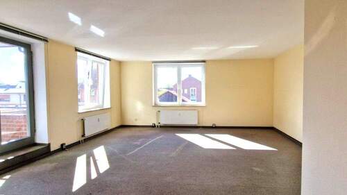 Wohn- und Schlafzimmer - 