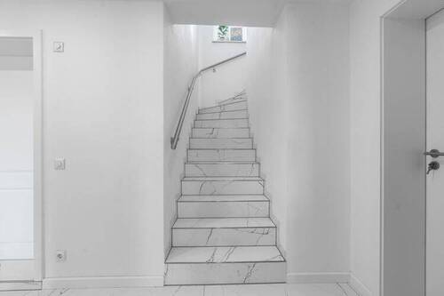 Treppe im UG (Einliegerwohnung) - 