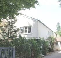 VON GRÜN UMRAHMT: Architektenhaus mit großem Raumangebot - Lauf an der Pegnitz