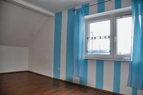 Kinderzimmer - 4 Zimmer Mehrfamilienhaus, Wohnhaus zum Kaufen in Marktredwitz