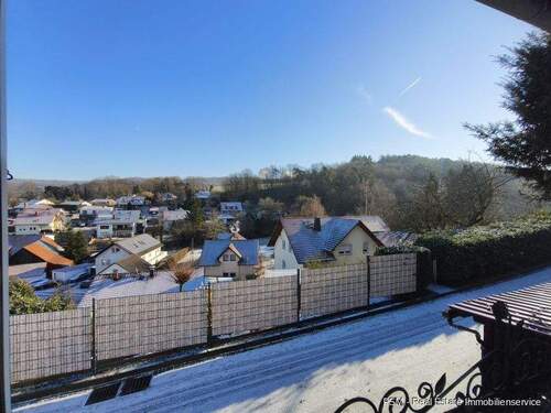 Ausblick vom Schlafzimmer - 6 Zimmer Bungalow zum Kaufen in Linsengericht / Großenhausen