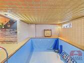 Schwimmbad im Keller - 