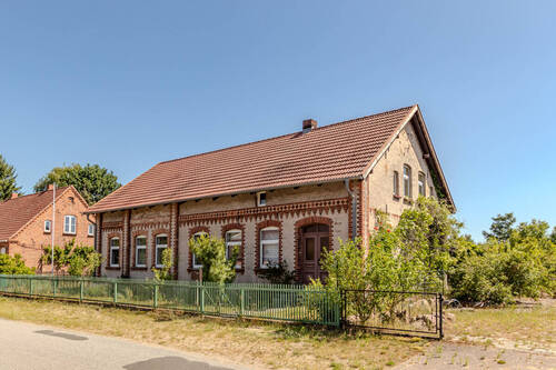 IMG-33 - 1-2 Familienhaus mit Nebengebäude in ruhiger Dorflage