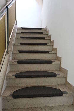 Treppe zum Dachgeschoss - 