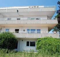 Gut geschnittene Terrassenwohnung in ruhiger Wohnstraße incl. TG-Stellplatz - Gilching