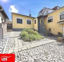 Wohnen auf einer Ebene - gepflegter Bungalow mit Kamin, Klima & Urlaubs-Garten - Ronneburg Hüttengesäß