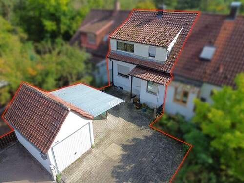 Außenansicht - Gemütliches, sanierungswürdiges Reihenmittelhaus am 'Alten Roten Berg' in UlmSöflingen