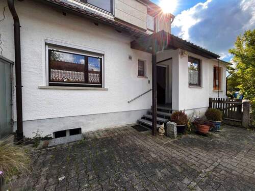 Eingang - 4 Zimmer Reihenmittelhaus in Ulm