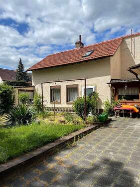 Mehrfamilienhaus mit Garten - 