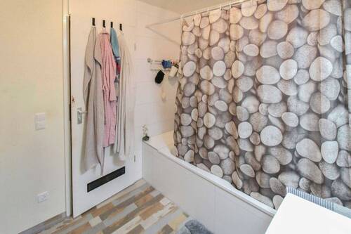 Bad mit Wanne - 