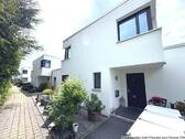 Atriumhaus - **QUICKBORN - HIMMELMOOR** Top Bauhausstil - Atriumhaus - 4-5 Zim., ca. 115 m², 2 x Stellplatz
