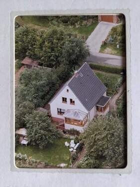 Luftaufnahme - Siedlungshaus mit Traumblick ins Tunneltal