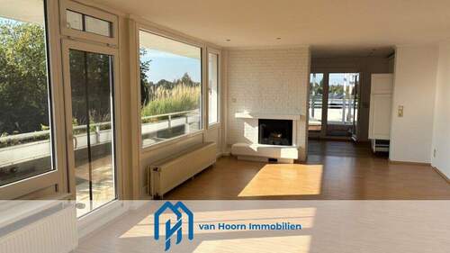 Titelbild - Licht, Ruhe, Komfort - Helle 2-Zimmer-Penthousewohnung mit Wintergarten in Leer