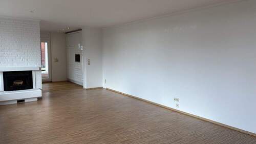 Wohnzimmer - Etagenwohnung mit 84,00 m² in Leer (Ostfriesland) zur Miete